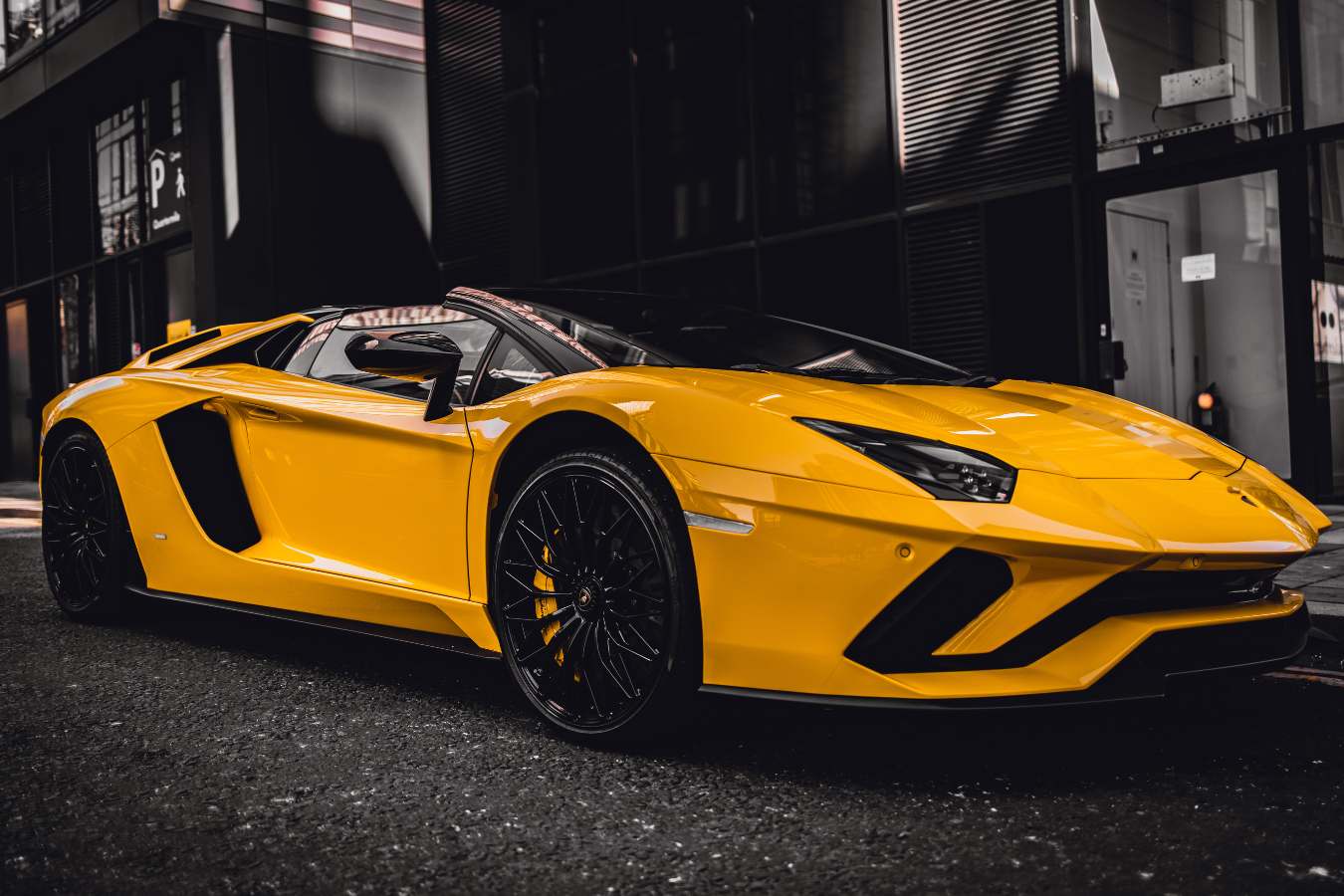 How to Transport a High-End Luxury Car Safely
